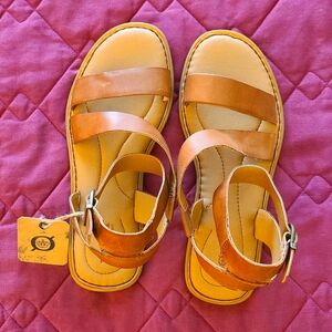 Born Leah ankle strap sandals size 8